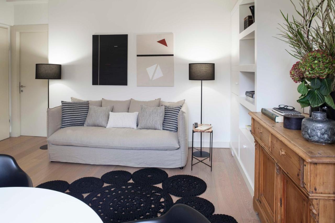 Lily Pads -Elegant Apartment- In The City Center Milan Bagian luar foto