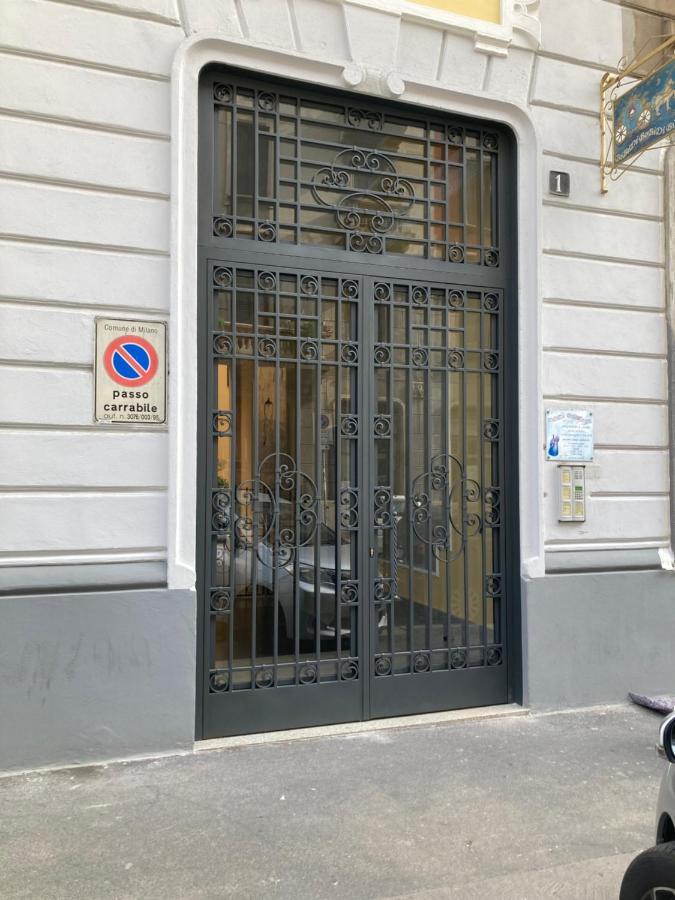 Lily Pads -Elegant Apartment- In The City Center Milan Bagian luar foto