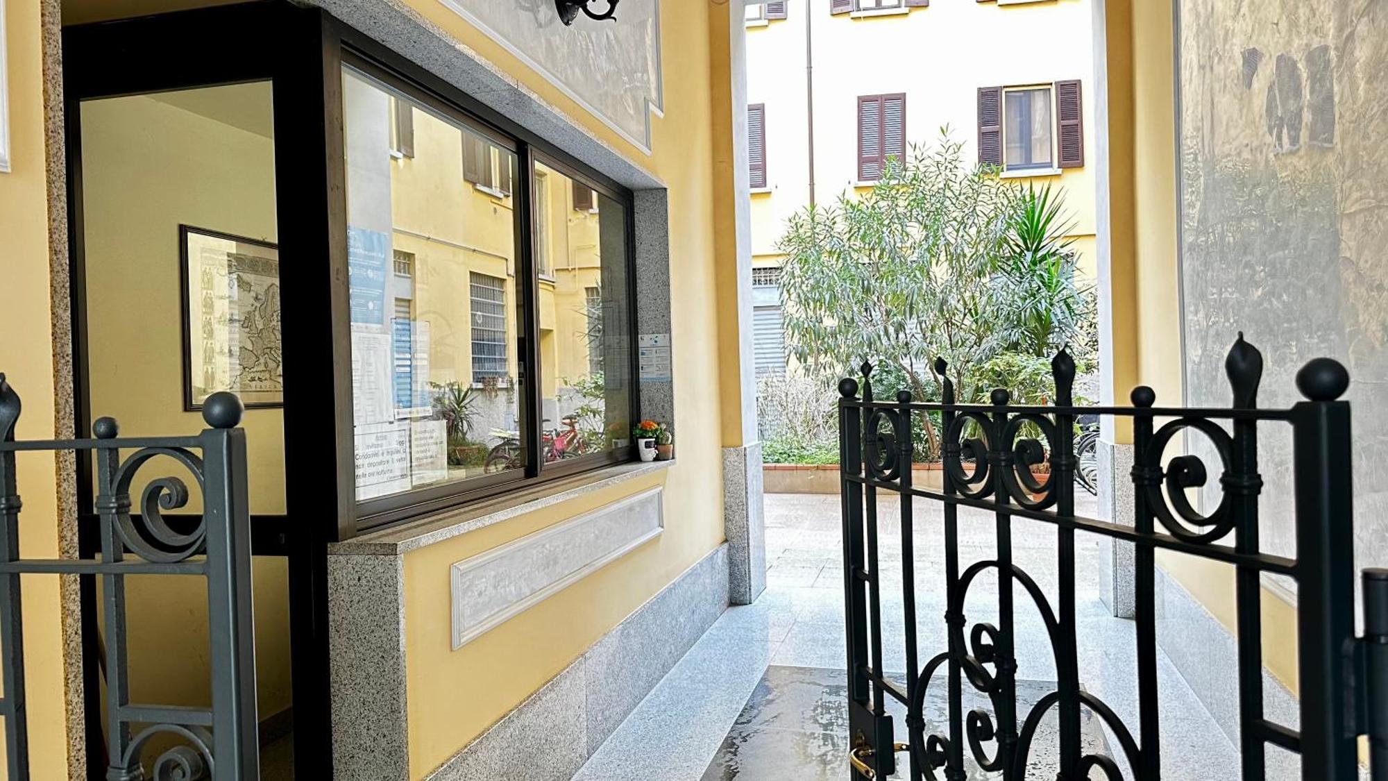 Lily Pads -Elegant Apartment- In The City Center Milan Bagian luar foto