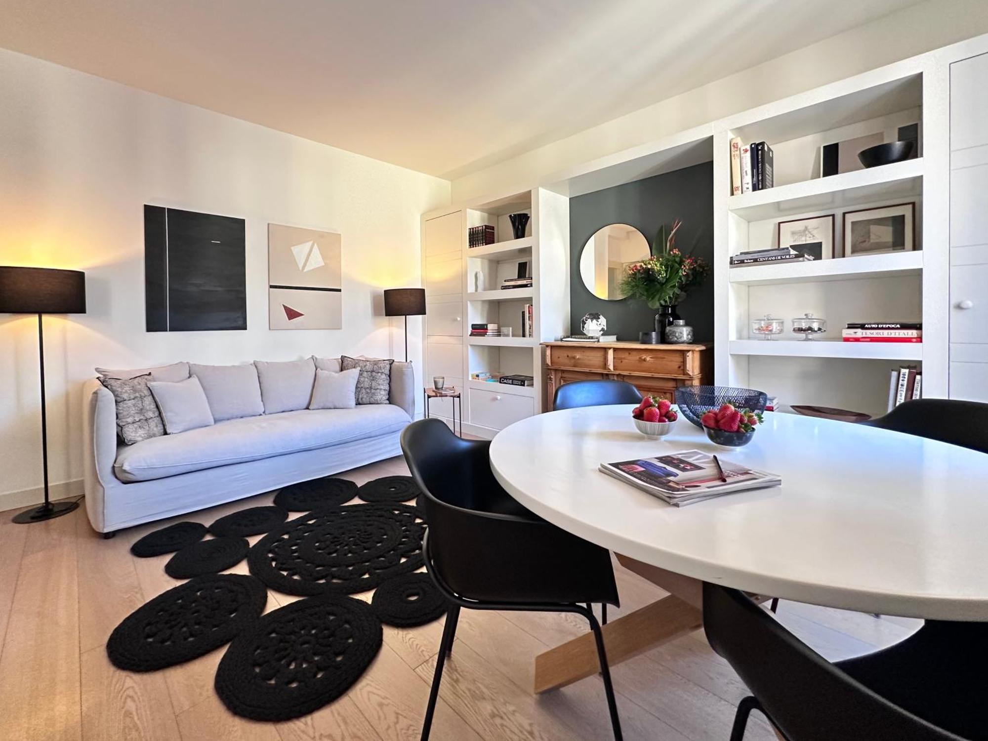 Lily Pads -Elegant Apartment- In The City Center Milan Bagian luar foto