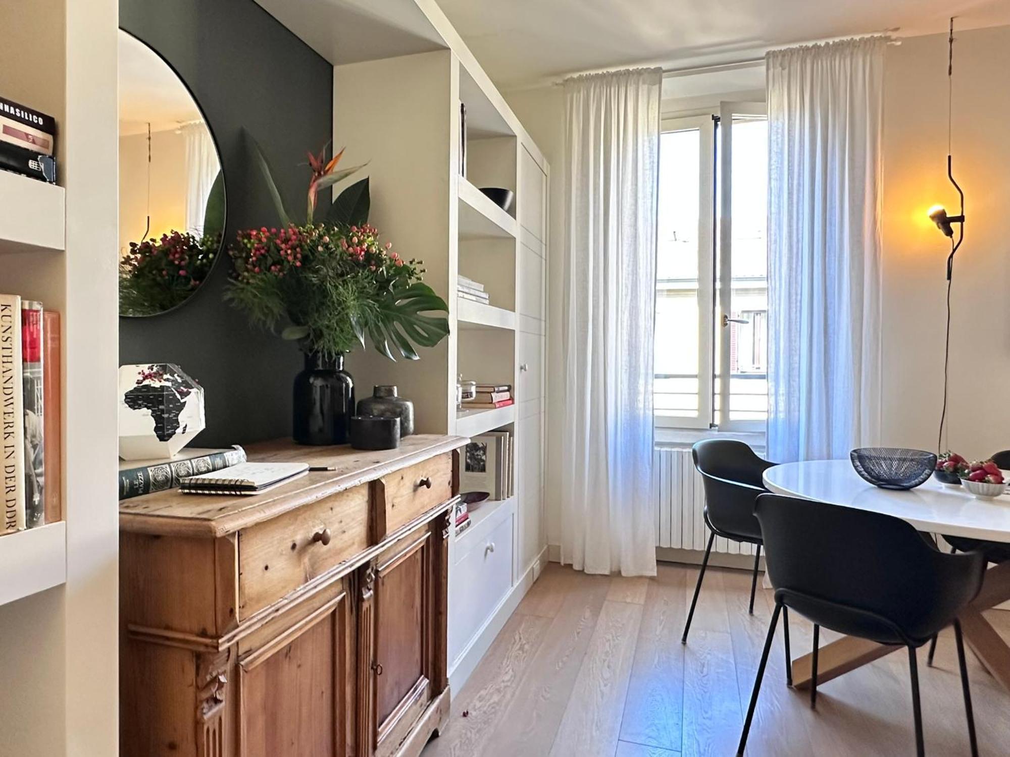 Lily Pads -Elegant Apartment- In The City Center Milan Bagian luar foto